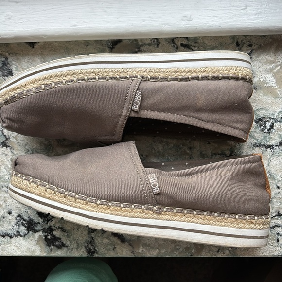 Skechers BOBS Memory Foam Tan Shoes Size 9 - Picture 3 of 8
